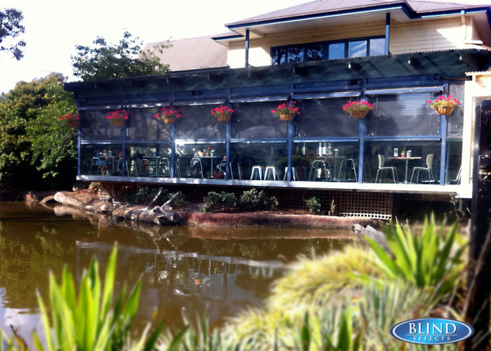 Outdoor cafe blind